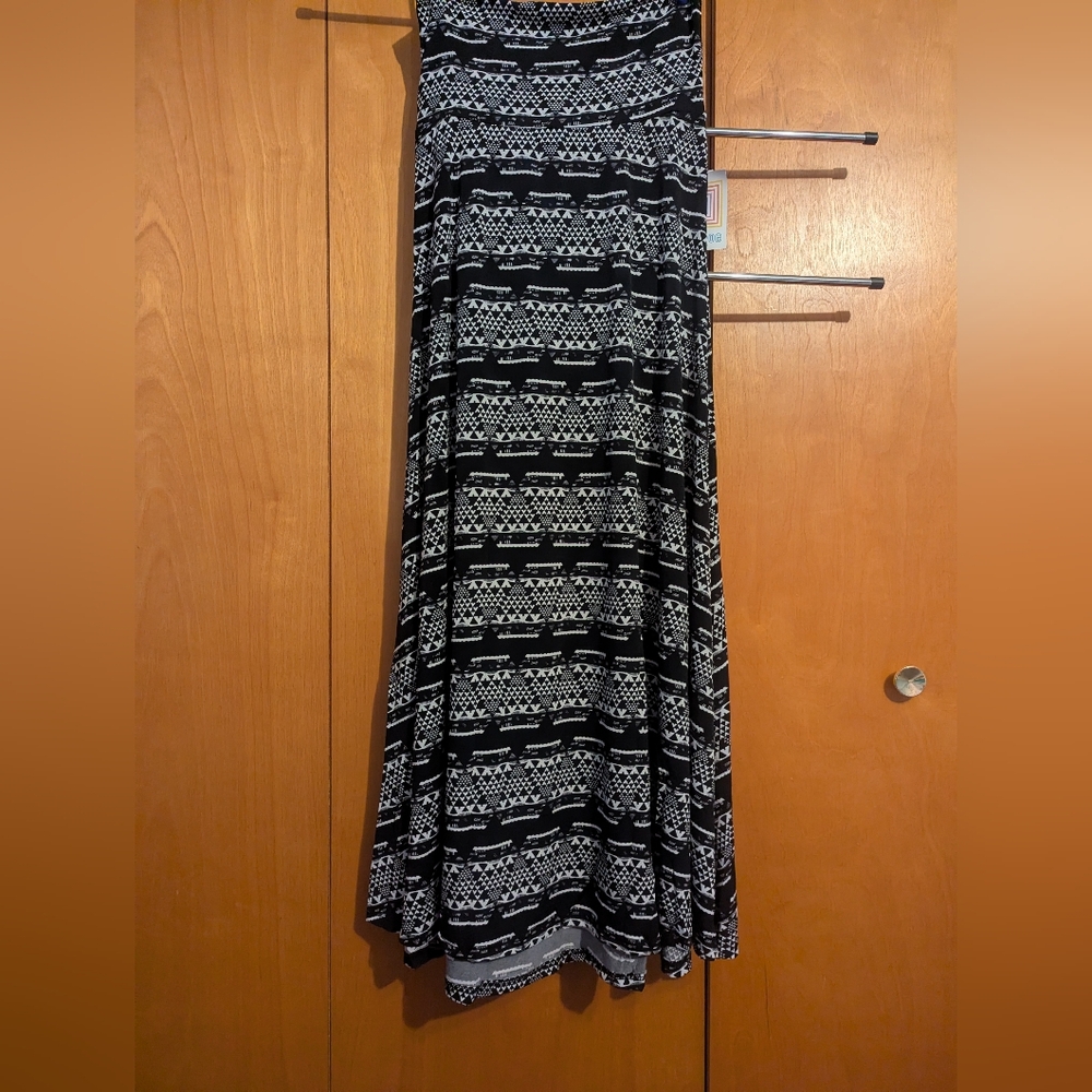 LuLaRoe XS Black With White Triangles Maxi